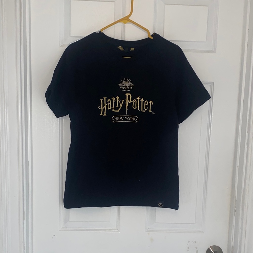 Harry Potter Wizarding World Black T-Shirt Adults - New York Exclusive